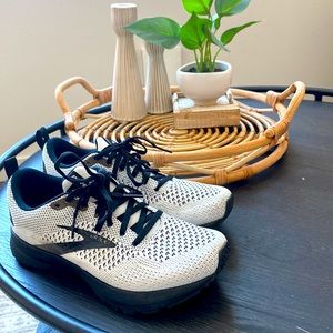 Brooks energize neutral sneakers-7.5